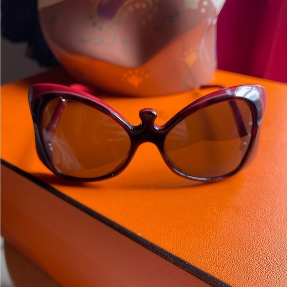 Dolce & Gabbana Sunglasses - Picture 1 of 5